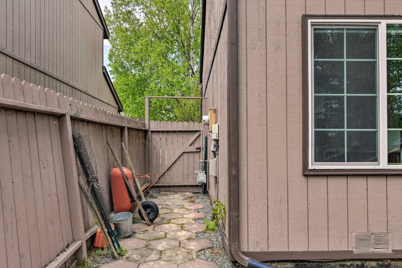 הוילה Pet Friendly Anchorage Retreat With Deck And Yard מראה חיצוני תמונה