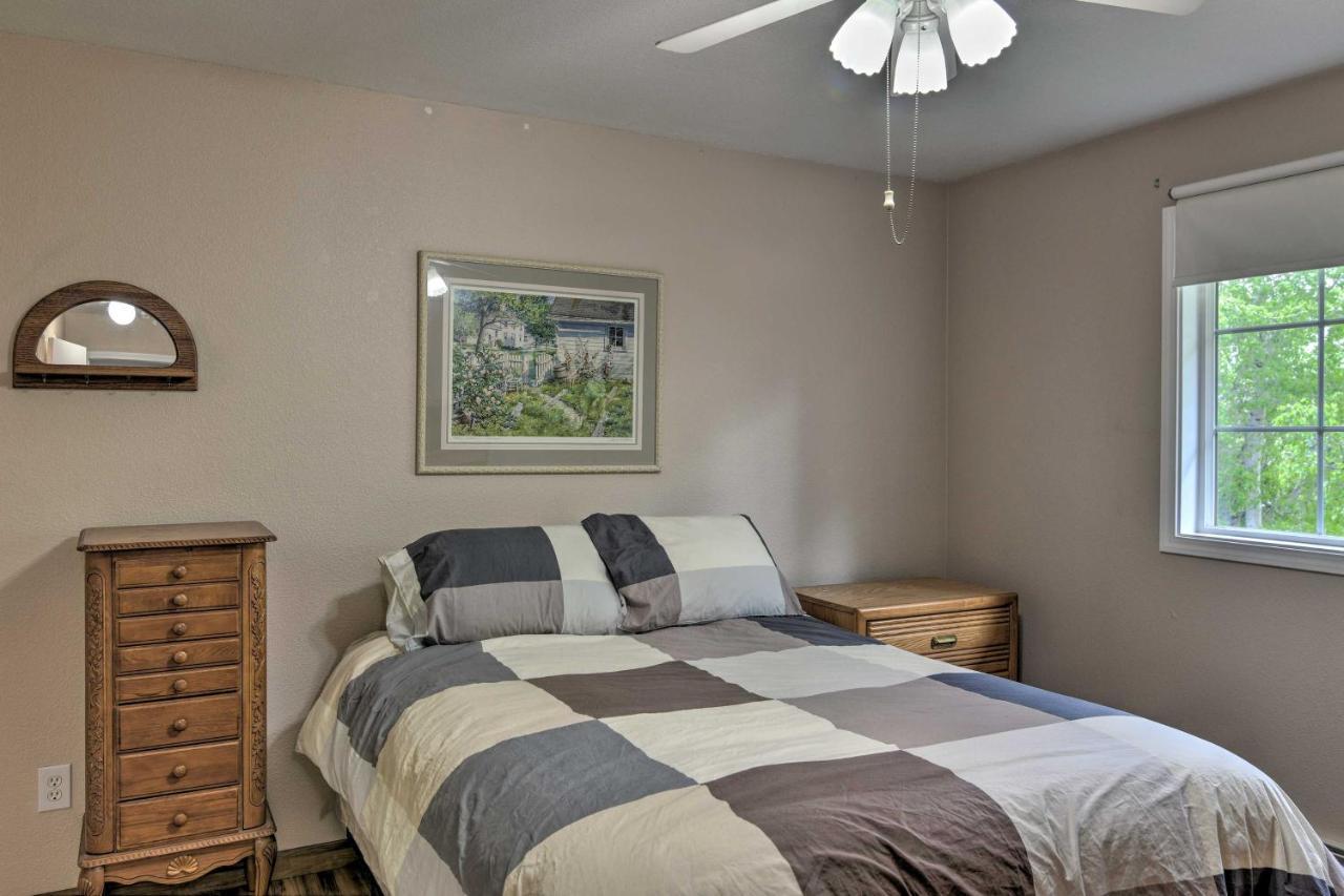 הוילה Pet Friendly Anchorage Retreat With Deck And Yard מראה חיצוני תמונה