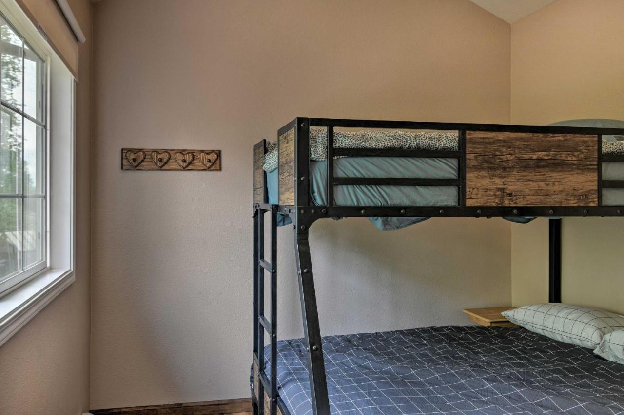 הוילה Pet Friendly Anchorage Retreat With Deck And Yard מראה חיצוני תמונה