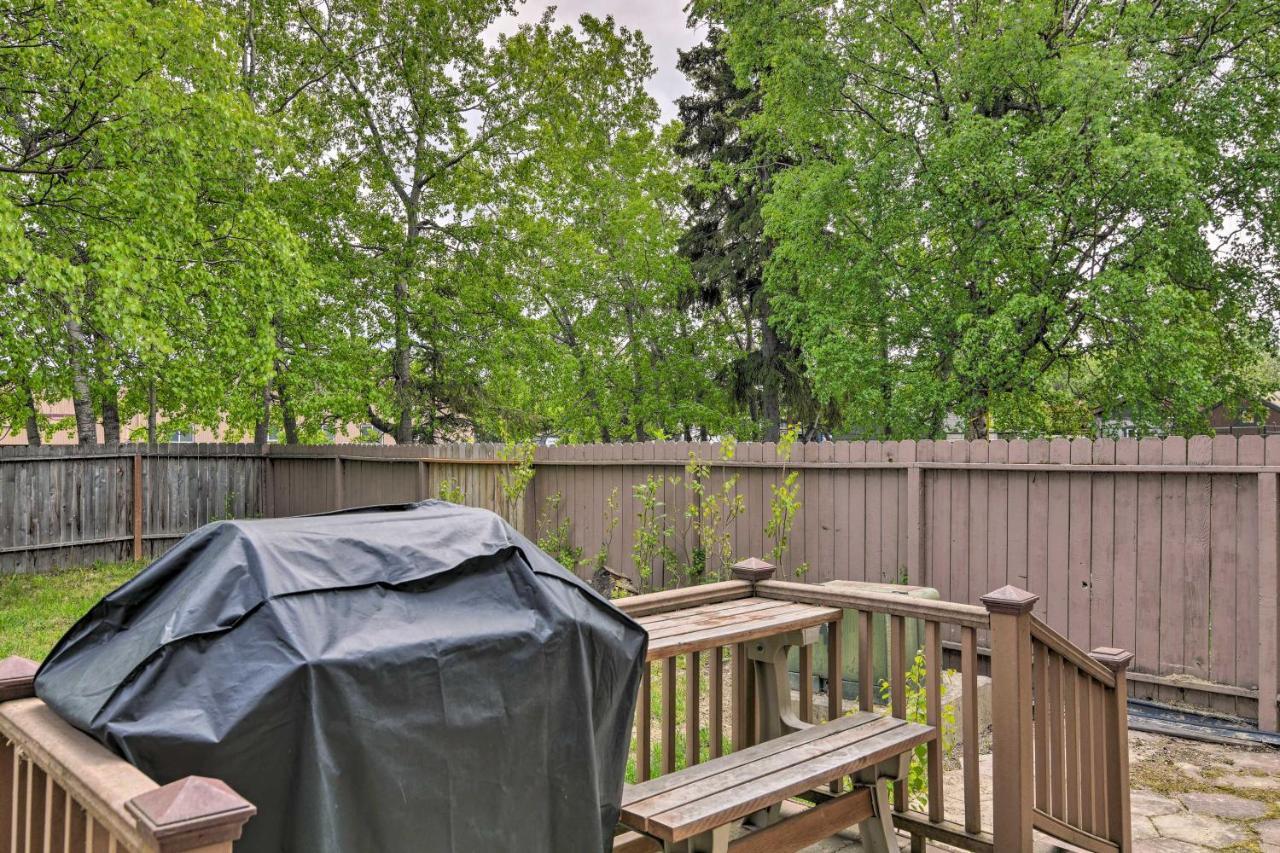 הוילה Pet Friendly Anchorage Retreat With Deck And Yard מראה חיצוני תמונה